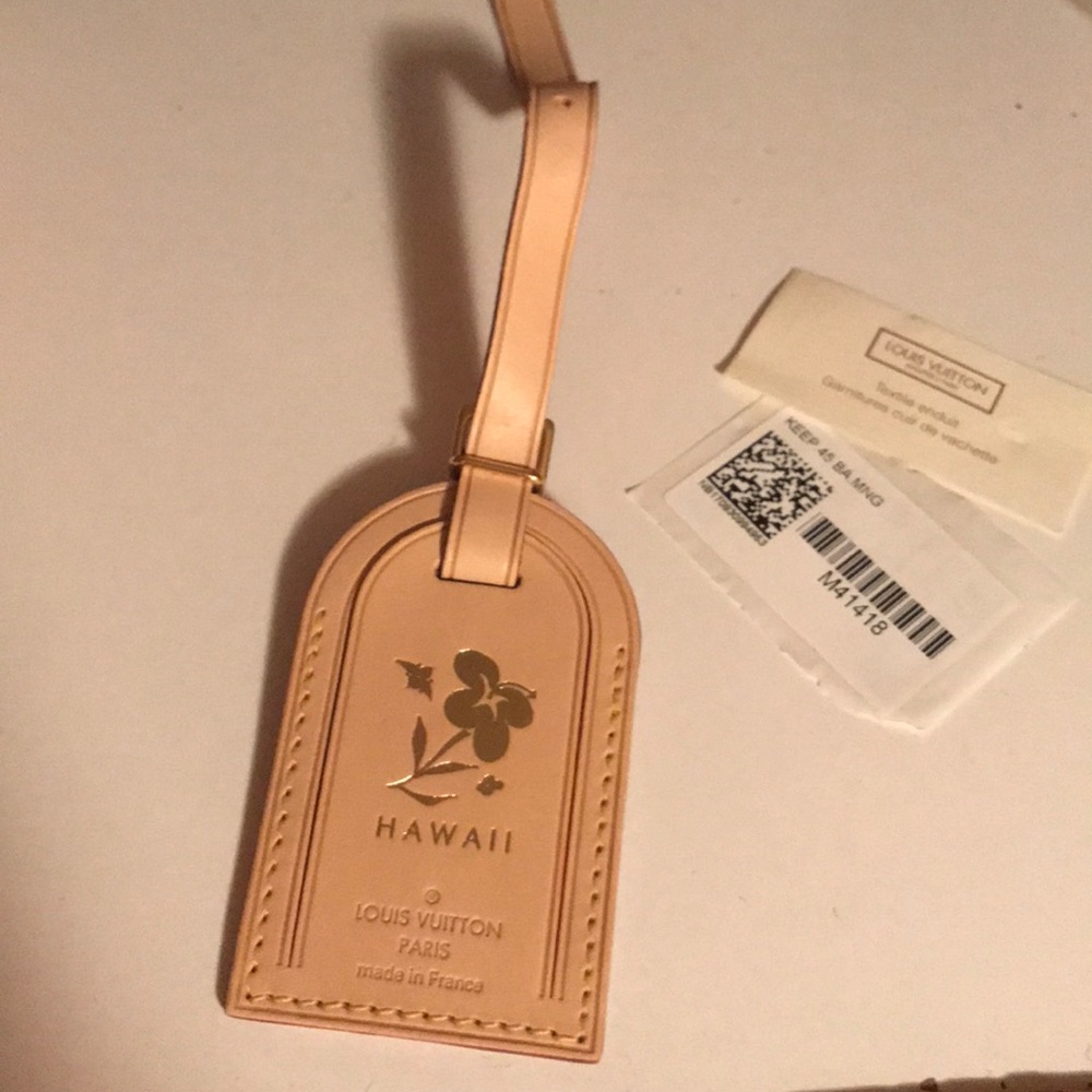Brand new LV luggage tag from Hawaii .